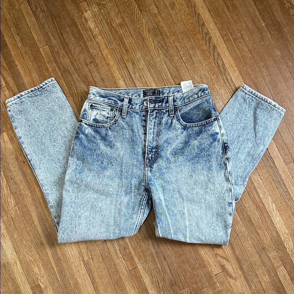 Abercrombie & Fitch high rise acid mom jeans 25